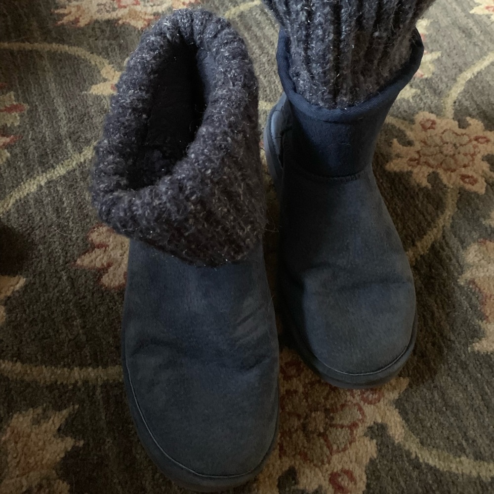 Blue Lamo Suede Boots  size 7. Sock detail at top